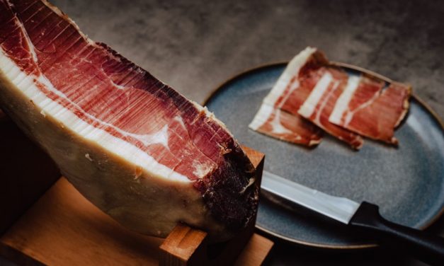 Voor- en nadelen van gesneden of hele ham